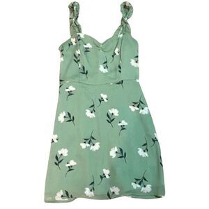 Nordstroms All In Favor Green Floral Dress Size Medium